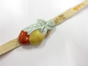 アンティーク　磁器　帯留め